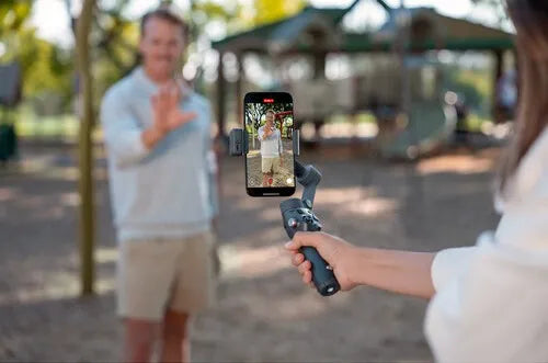DJI OSMO Mobile 8 - Trio-Axis Gimbal
